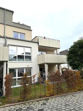Foto - *Attraktive neuwertige 3-ZKB-Wohnung mit EBK Süd-Balkon Fahrstuhl + Tiefgarage*