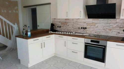 Foto - Dachgeschosswohnung - 570,00&nbsp;EUR Kaltmiete, ca.&nbsp; 85,00&nbsp;m&sup2;