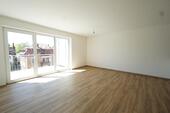 Foto - Wohnen über den Dächern: 2-Zimmer-DG-Wohnung mit Dachterrasse & Einbauküche in Crailsheim