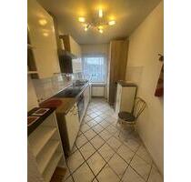 3-Zimmer-Wohnung (82qm) mit Einbauküche, 2. OG – direkt einziehen - Köln Nippes