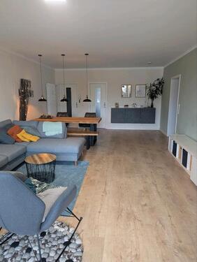 Foto - 4-Zimmer-Wohnung – zentral, gepflegt, 2 Bäder, Garage, 110 qm