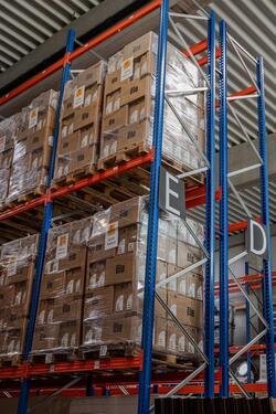 Foto - Lagerfläche, Paletten, Palettenstellplatz, Warenlager