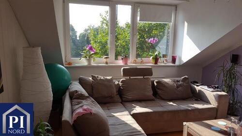 Foto - Sonnige Dachgeschoß Wohnung mit Weitblick, gemütliche Wohnküche und Garage