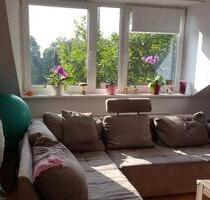 Sonnige Dachgeschoß Wohnung mit Weitblick, gemütliche Wohnküche und Garage - Kiel Friedrichsort