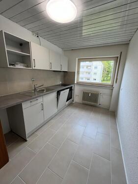 Foto - Attraktive 4-Zimmer-Wohnung mit großem Südbalkon und neuer Küche