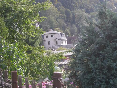 Foto - Wohnhaus mit 3 Wohneinheiten leer