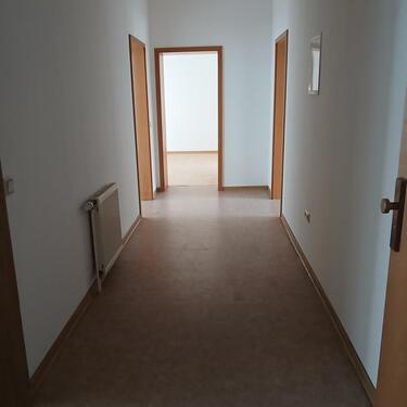 Foto - Ruhige großräumige 3-Raum Wohnung, zentral gelegen