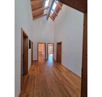 helle 2-Zimmer-Dachgeschosswohnung im Herzen von Kolbermoor - Großkarolinenfeld