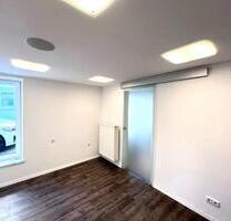 Raum zu vermieten für medizinische FußpflegeNägelKosmetik etc. - Landshut Landshut-West