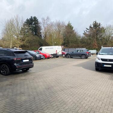 Foto - PKW-Stellplatz Parkplatz auf Privatgrundstück