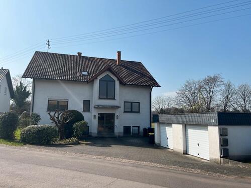 Foto - Mietwohnung 4ZKB - 700,00&nbsp;EUR Kaltmiete, ca.&nbsp; 105,00&nbsp;m&sup2;