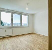 3-Raum-Wohnung mit Weitblick! - 550,00&nbsp;EUR Kaltmiete, ca.&nbsp; 77,89&nbsp;m&sup2; in Freital (PLZ: 01705)