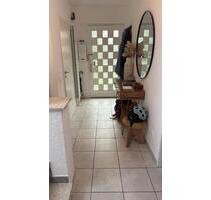 Reiheneckhaus in Hausen+ eine Garage Haus - Obertshausen