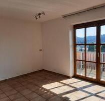 Helle 2 Zimmer Wohnung in 94116 Hutthurm - Freyung