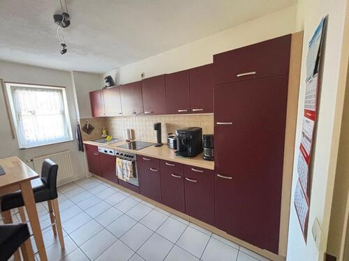 Foto - 2-Zimmer-Wohnung MIT EINBAUKÜCHE und STELLPLATZ ab sofort!