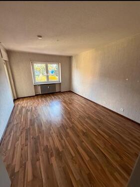 Foto - 2 - 3 ZKB Wohnung mit Terrasse, Garten und Garage