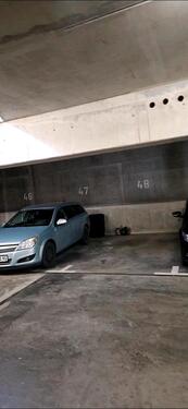 Foto - Tiefgaragenstellplatz mit Fernbedienung
