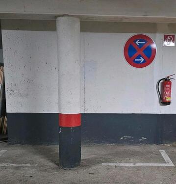 Foto - Roller Motorrad Stellplatz bis März