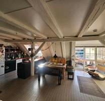 Zentrale DG Wohnung in München zur Zwischenmiete MaiJuni bis Okt