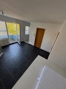 Foto - Helles 1-Zimmer-Apartment mit Balkon und EBK in Ofterdingen