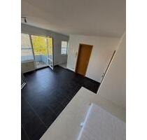 Helles 1-Zimmer-Apartment mit Balkon und EBK in Ofterdingen - Tübingen Schönblick / Winkelwiese