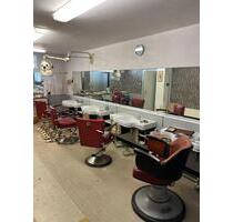 Alter Friseursalon in Schwandorf zu vermieten!