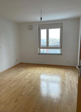 Foto - Helle 2-Zimmer-Wohnung in Milbertshofen-Am Hart zu vermieten