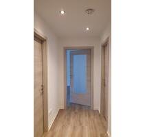 Vollsanierte 4-Raum-Wohnung in zentraler Lage mit Balkon - Rodewisch