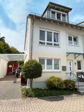 Foto - 6 Zimmer Reihenhaus zum Kaufen in Kelkheim (Taunus)