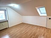 Foto - 3 Zimmer Dachgeschoßwohnung in Wettstetten