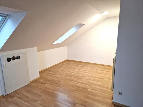 Foto - Dachgeschoßwohnung in Wettstetten zur Miete