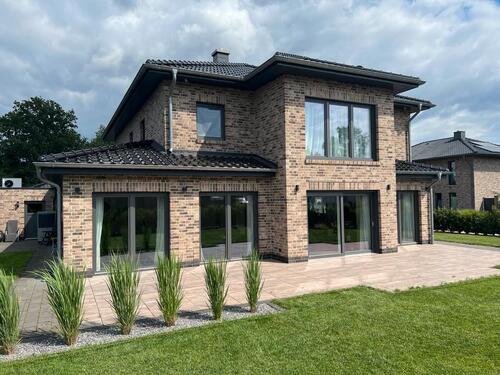 Foto - Architektenhaus Stadtvilla A+ Doppelgarage Wärmepumpe Solar