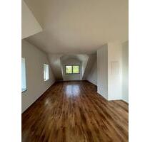 Helle und gepflegte Dachgeschosswohnung 2023 Saniert - Witten Annen