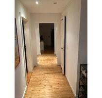 2 Zimmer und ein eigenes Bad in der List zu vermieten.Bio lesen!! - Hannover Linden-Limmer