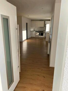 Foto - 4 Zimmer Wohnung für WG Gründung + 3 Stellplätze