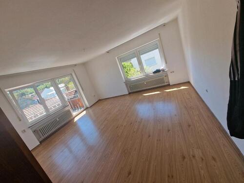 Foto - 3 Zimmer Wohnung mit Balkon - 650,00&nbsp;EUR Kaltmiete, ca.&nbsp; 90,00&nbsp;m&sup2;