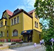 Erstbezug nach Sanierung: 5-Zimmer-Wohnung mit Balkon in Gotha