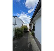 Biete Haus zur Miete in 53117 Bonn mit Garten und Rheinlage