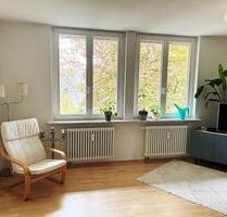 Hell, gemütlich, funktional! Balkon, Dusche, Aufzug und modernes Ambiente in zentraler Lage! - Magdeburg Nordwest