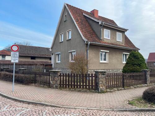 Foto - Einfamilienhaus mit Garage - 120.000,00&nbsp;EUR Kaufpreis, ca.&nbsp; 123,00&nbsp;m&sup2;