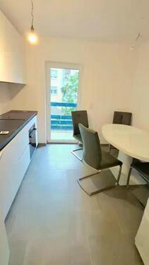 Foto - Exklusive, hochwertig möblierte 2-Zimmer-Wohnung mit Balkon