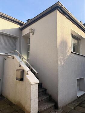 Foto - Einfamilienhaus mit Garten und Garage ab sofort bezugsfertig