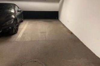 Foto - Neuenheim Tiefgaragenstellplatz in abgeschlossener TG