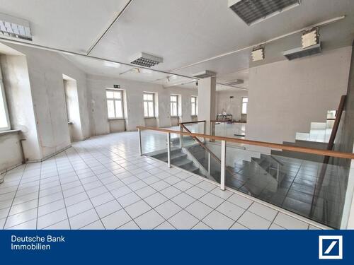 Foto - Repräsentative 1A Lage - 1.180,00&nbsp;EUR Kaltmiete, ca.&nbsp; 190,00&nbsp;m&sup2;