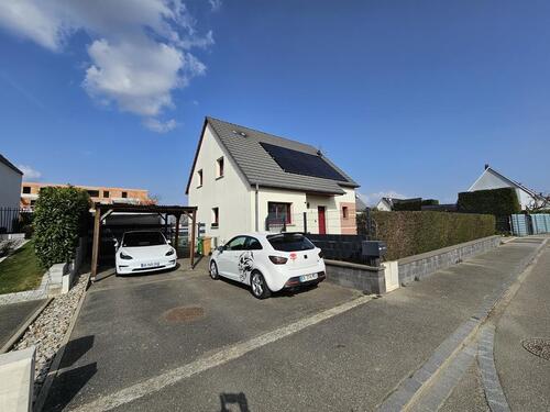 Foto - Modernes Einfamilienhaus 110qm mit Terasse, Solarpanele (FR)