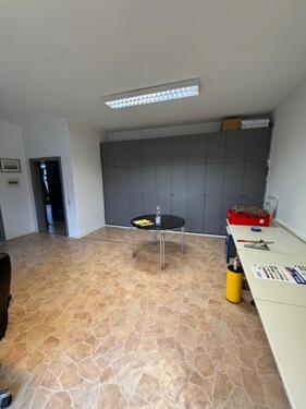 Foto - Wohnung in Wiesentheid mit angrenzenden Büroräumen