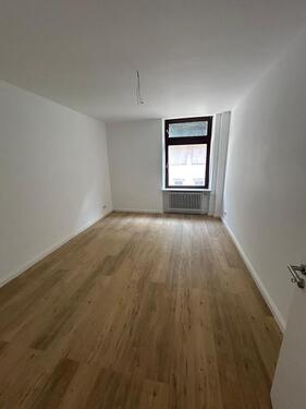 Foto - **Kernsaniertes WG-Zimmer mit Einbauküche und Balkon in Wuppertal**
