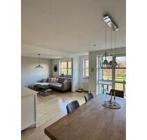 Moderne 4 - Zimmer-Wohnung mit Balkon und Stellplatz in Burgwedel