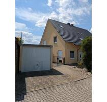 Doppelhaushälfte mit Garten,Pool,Garage in Magdeburg-Ottersleben