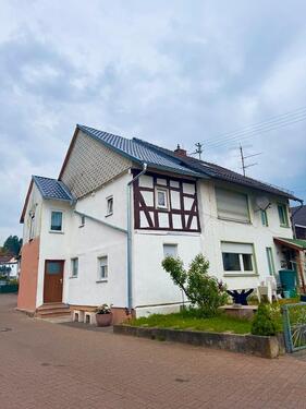 Foto - Zwei vermietete Einfamilienhäuser mit separater Garage